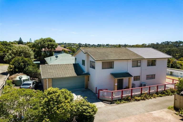 Photo of property in 80a Don Buck Road, Massey, Auckland, 0614