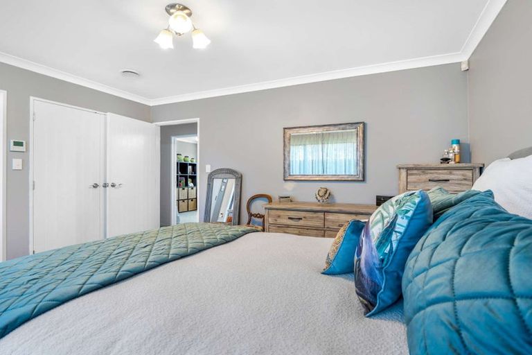 Photo of property in 19a Kawaha Point Road, Fairy Springs, Rotorua, 3015