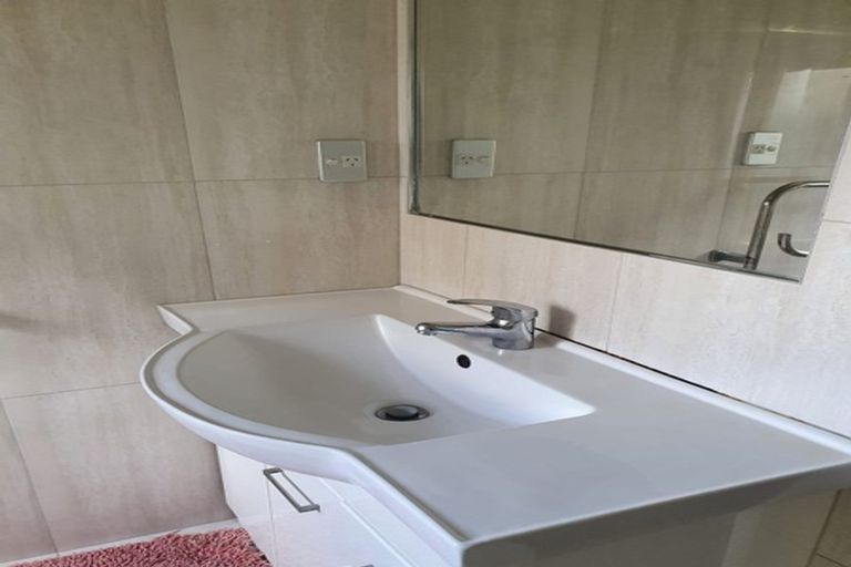 Photo of property in 7 Liscooly Place, Flat Bush, Auckland, 2019