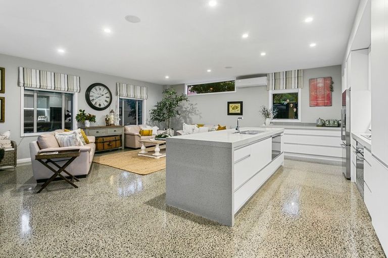 Photo of property in 17 Waiarohia Place, Hobsonville, Auckland, 0616