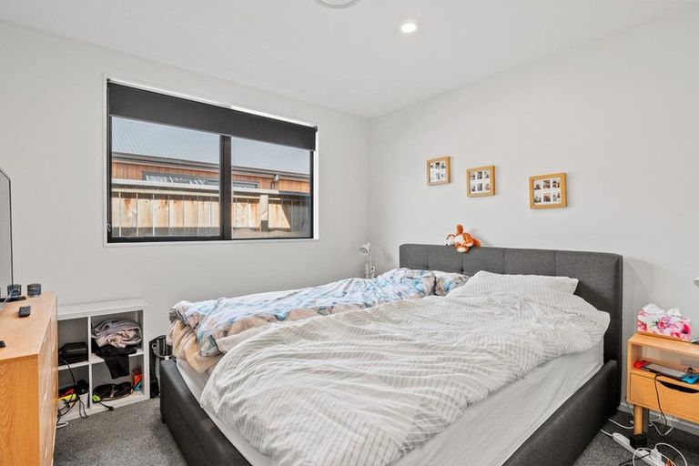 Photo of property in 3 Bale Road, Jacks Point, 9371