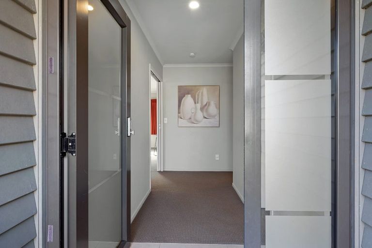 Photo of property in 33a Lismore Street, Strandon, New Plymouth, 4312