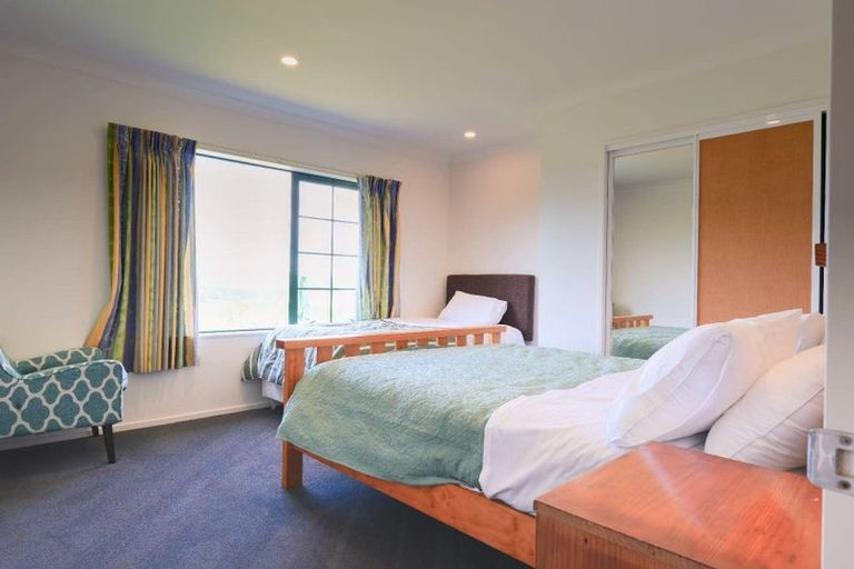 Photo of property in 91 Trig Road, Whitford, Howick, 2571