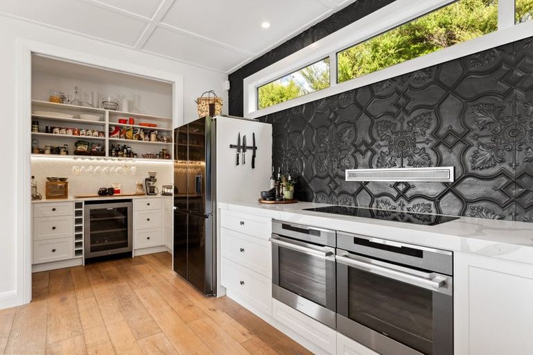 Photo of property in 31 Brick Bay Drive, Sandspit, Warkworth, 0982
