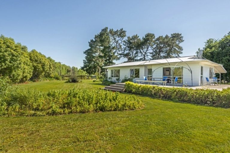 Photo of property in 172 Whatatutu Road, Te Karaka, 4094