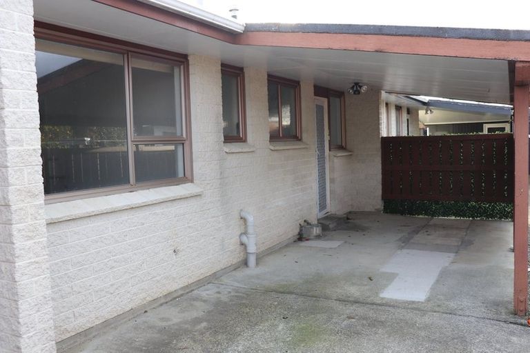 Photo of property in 2/30 Whitley Avenue, Ebdentown, Upper Hutt, 5018