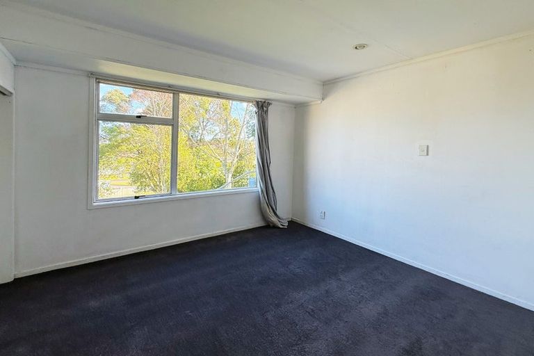 Photo of property in 67 Cedar Heights Avenue, Massey, Auckland, 0614