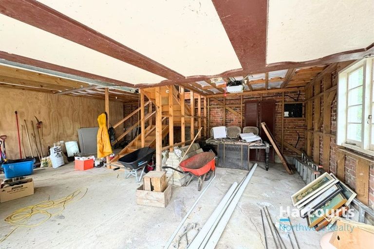 Photo of property in 86 Tawa Road, Kumeu, 0891