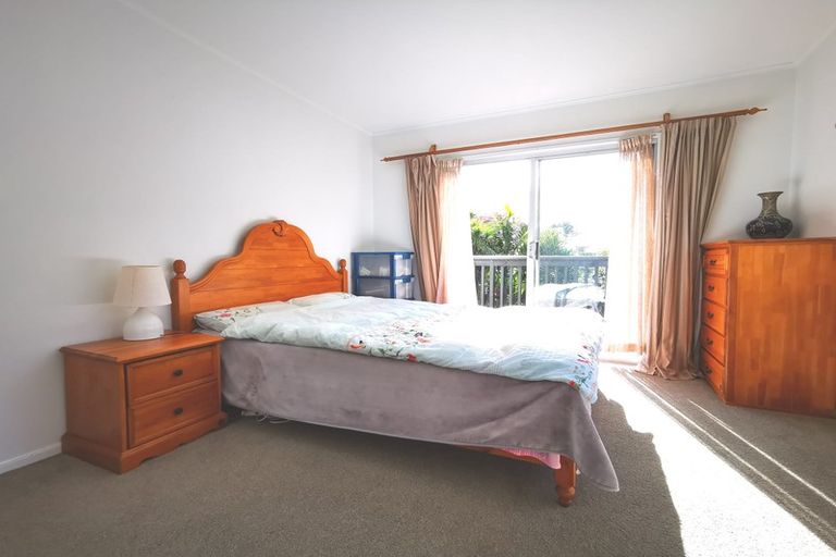 Photo of property in 17 Dolbear Street, Titirangi, Auckland, 0604