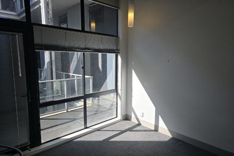 Photo of property in Urbane Apartments, 39/29 Webb Street, Mount Cook, Wellington, 6011