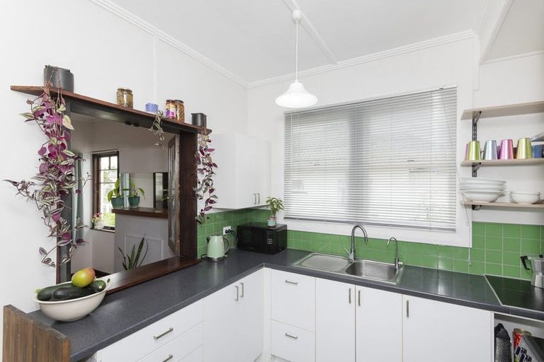 Photo of property in 37 Muir Street, Te Hapara, Gisborne, 4010