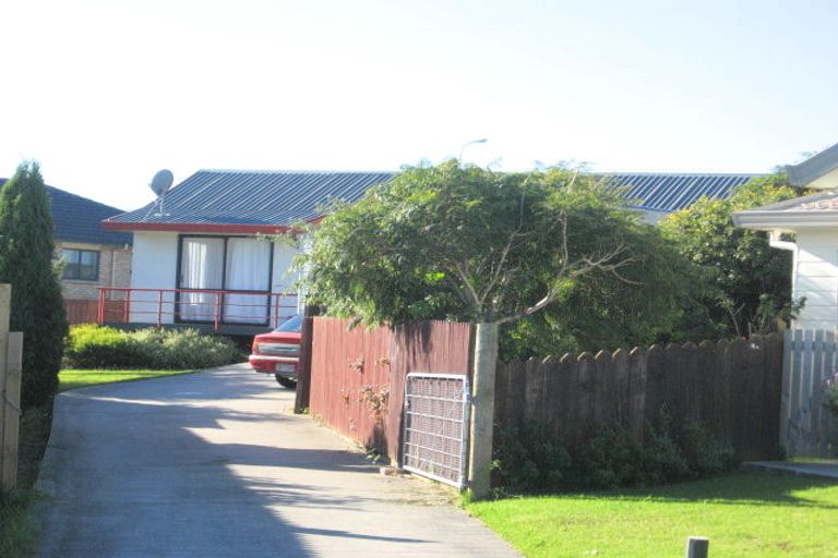 Photo of property in 11 Rhine Place, Weymouth, Auckland, 2103