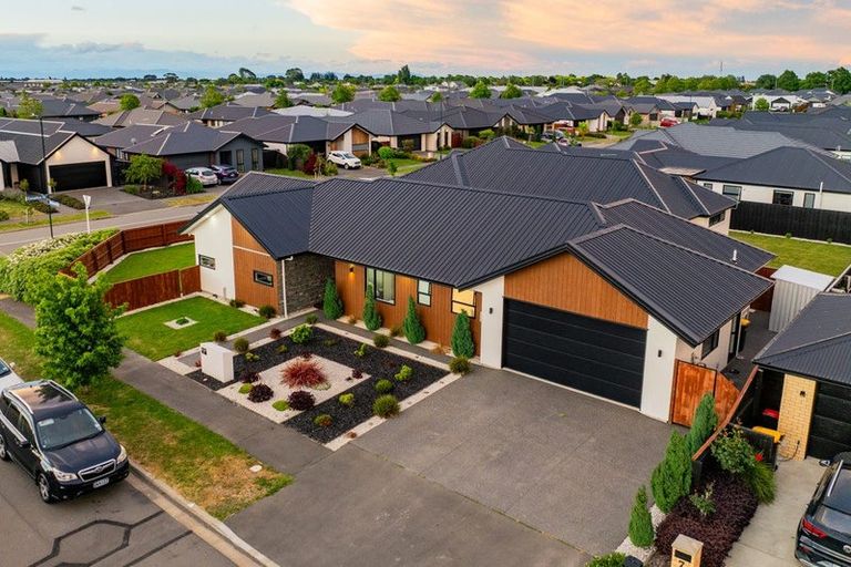 Photo of property in 5 Skibbereen Drive, Halswell, Christchurch, 8025