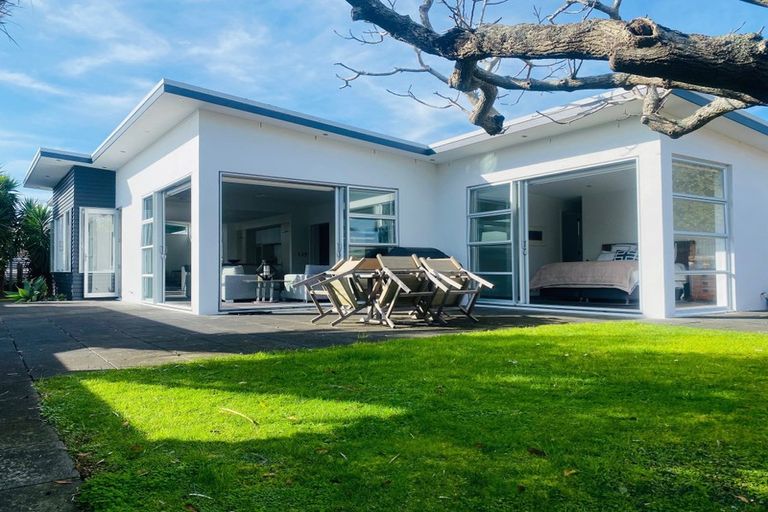 Photo of property in 272 Mangorei Road, Merrilands, New Plymouth, 4312