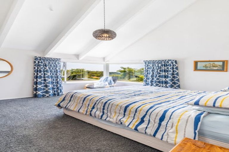 Photo of property in 12a Bronte Place, Whalers Gate, New Plymouth, 4310