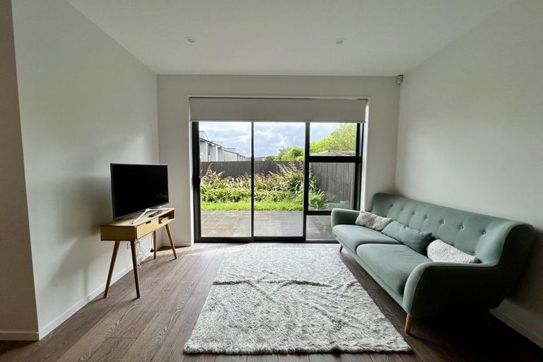 Photo of property in 6 Desalt Drive, Hobsonville, Auckland, 0616