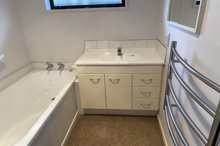 Photo of property in 1/4 Withells Road, Avonhead, Christchurch, 8042