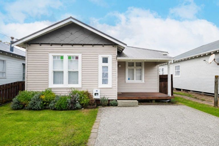 Photo of property in 245 Kahutia Street, Gisborne, 4010
