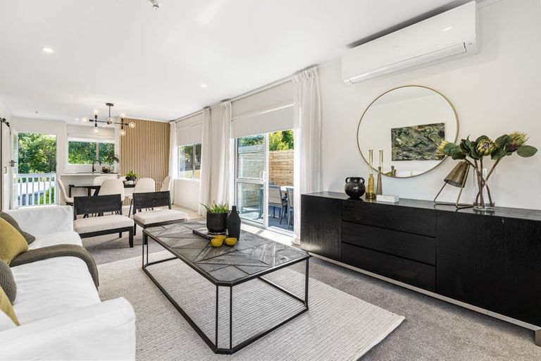 Photo of property in 23 Contessa Drive, Glenfield, Auckland, 0629