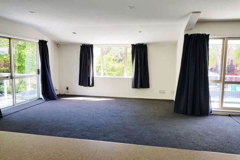 Photo of property in 282 Kilmore Street, Christchurch Central, Christchurch, 8011