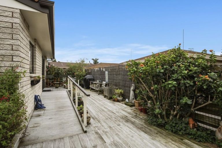 Photo of property in 2a Compton Place, Mount Maunganui, 3116