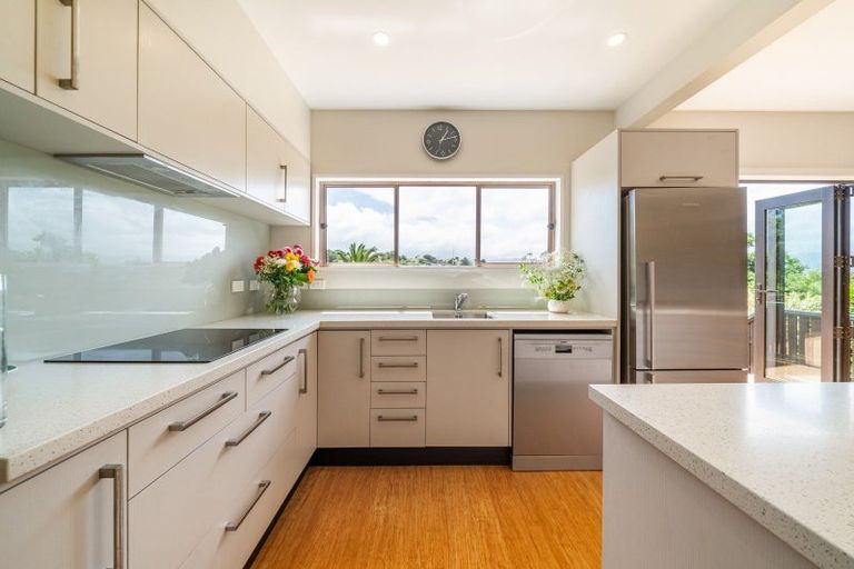 Photo of property in 13 Bayview Road, Paremata, Porirua, 5024