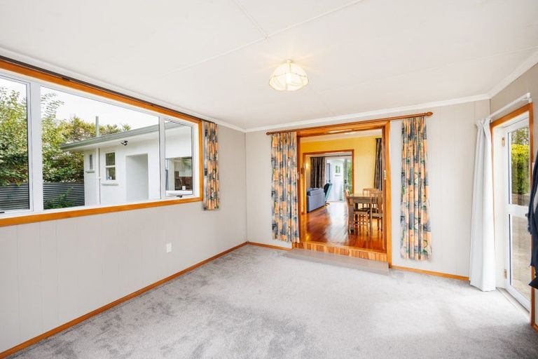 Photo of property in 28 Henare Street, West End, Palmerston North, 4412