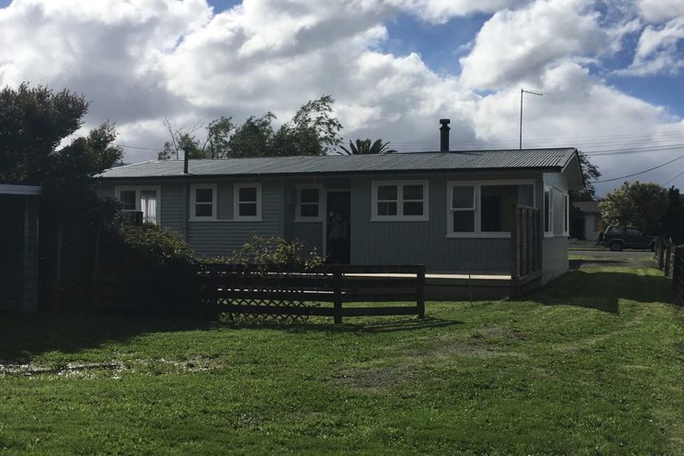 Photo of property in 86 Brandon Street, Featherston, 5710