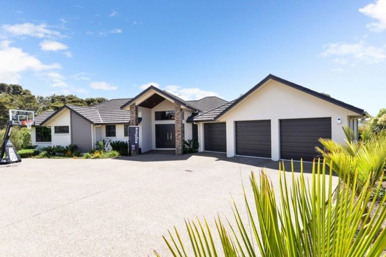 Photo of property in 11 Karl Michael Crescent, Flagstaff, Hamilton, 3210