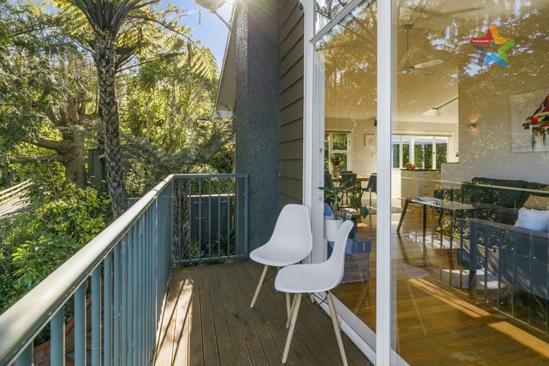 Photo of property in 14 Pomare Road, Tirohanga, Lower Hutt, 5010