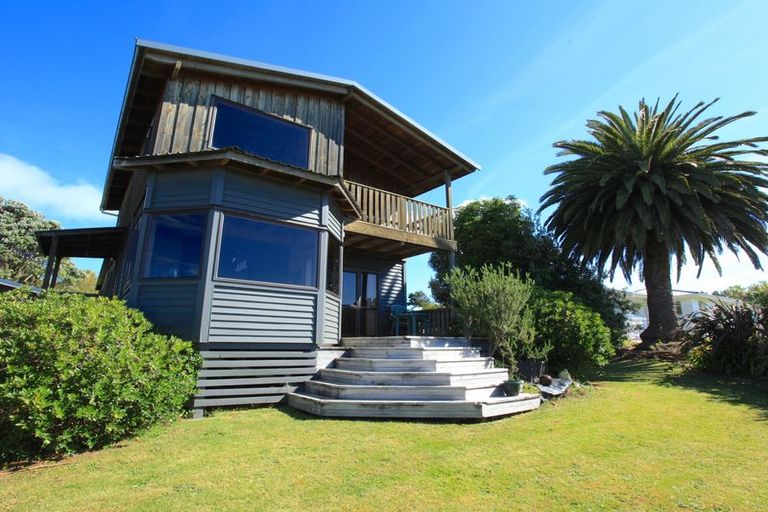 Photo of property in 24 Taipari Avenue, Raglan, 3225