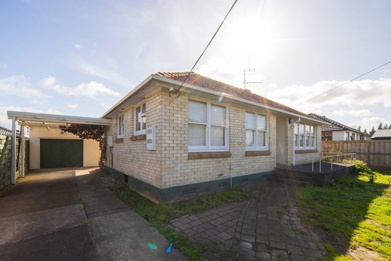 Photo of property in 27 Willis Street, Bader, Hamilton, 3206