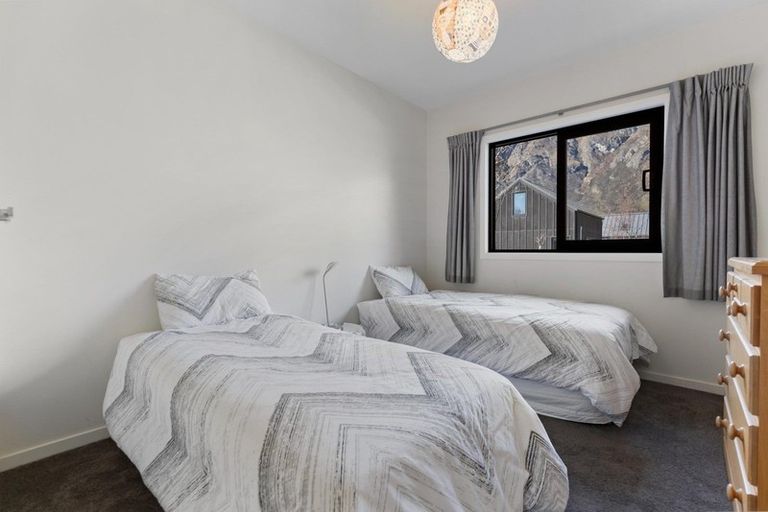 Photo of property in 4 Caithness Court, Jacks Point, Queenstown, 9371