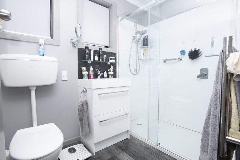 Photo of property in 100 Thornhill Street, Rockdale, Invercargill, 9812