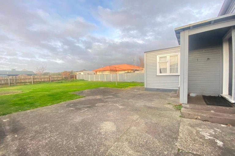 Photo of property in 561 Queen Street East, Levin, 5510