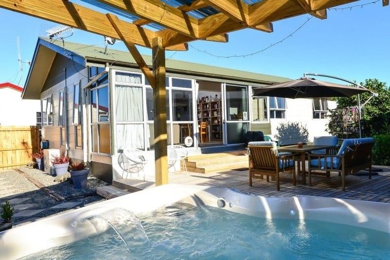 Photo of property in 16 Lindsay Crescent, Nawton, Hamilton, 3200