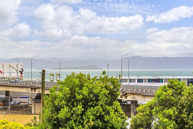 Photo of property in 7 Stowe Hill, Thorndon, Wellington, 6011