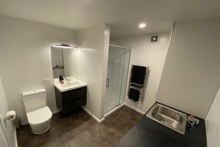 Photo of property in 35 Melbourne Road, Island Bay, Wellington, 6023