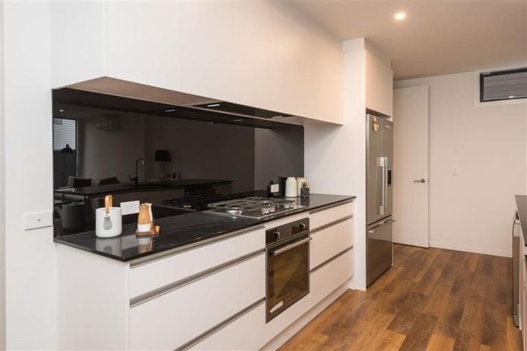 Photo of property in 2/3 Taylors Avenue, Bryndwr, Christchurch, 8052