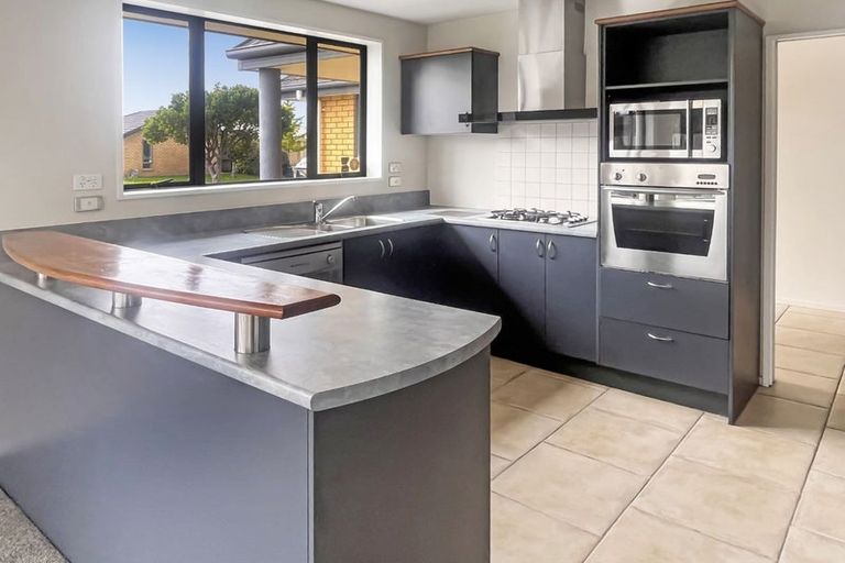 Photo of property in 6 Joe Burns Place, Wigram, Christchurch, 8042