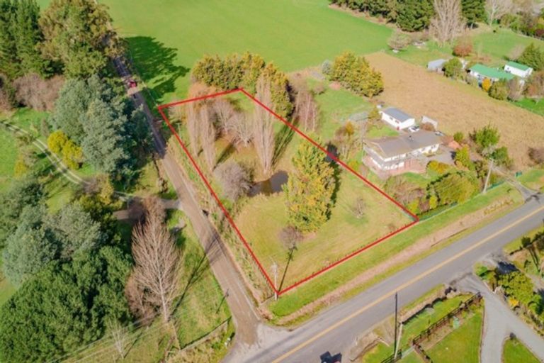 Photo of property in 1447 Martinborough Masterton Road, Gladstone, Masterton, 5884