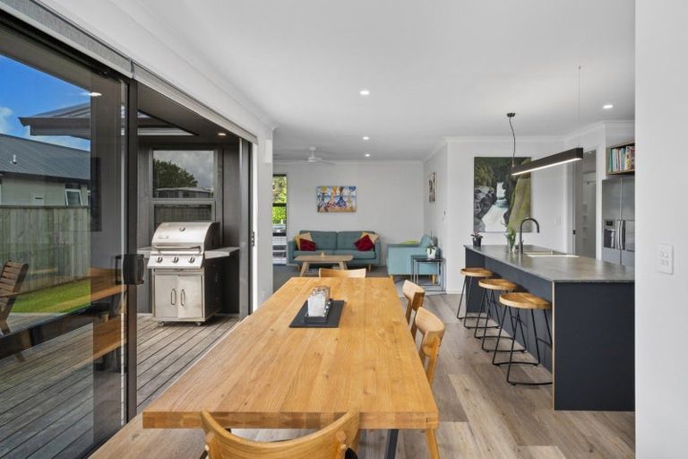 Photo of property in 12 Serenity Drive, Omokoroa, 3114