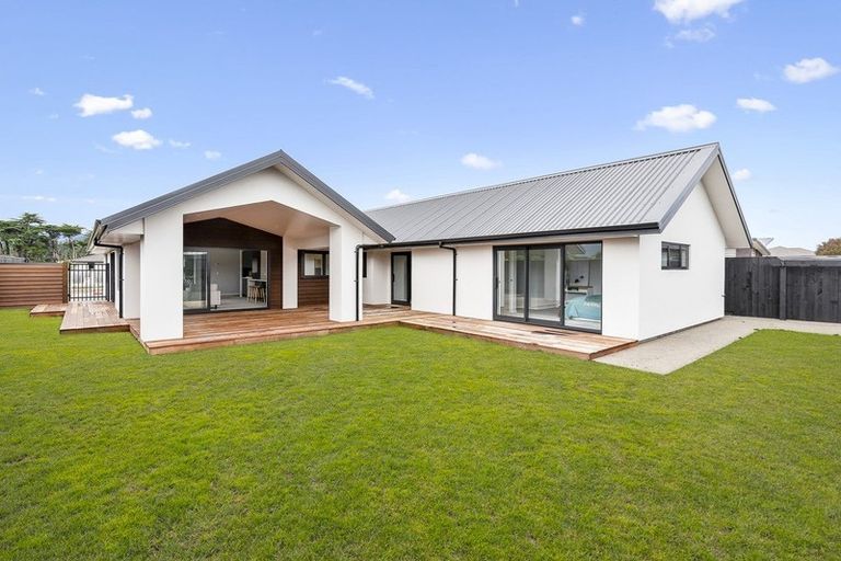 Photo of property in 99 The Drive, Paraparaumu Beach, Paraparaumu, 5032
