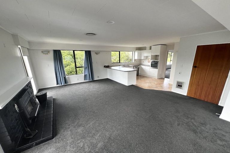 Photo of property in 25 Ngatitoa Street, Tawa, Wellington, 5028