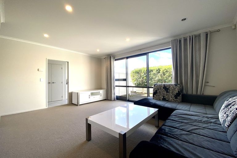 Photo of property in 5 Louis Braille Lane, Flat Bush, Auckland, 2019