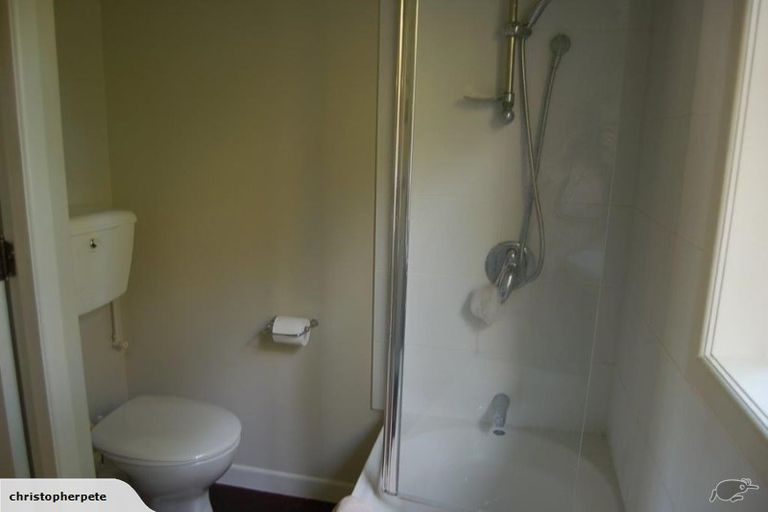 Photo of property in 106 Station Road, Kumeu, 0891