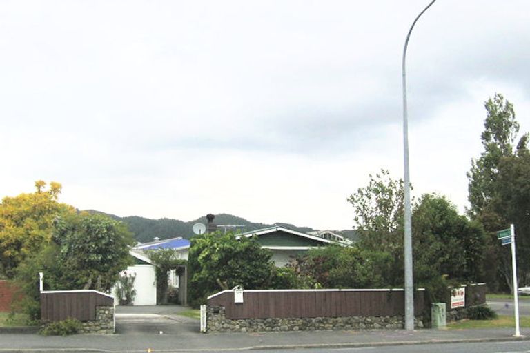 Photo of property in 582 Fergusson Drive, Trentham, Upper Hutt, 5018