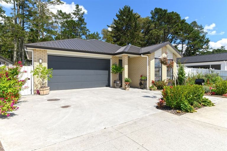 Photo of property in 26 Konoba Avenue, Kumeu, 0810
