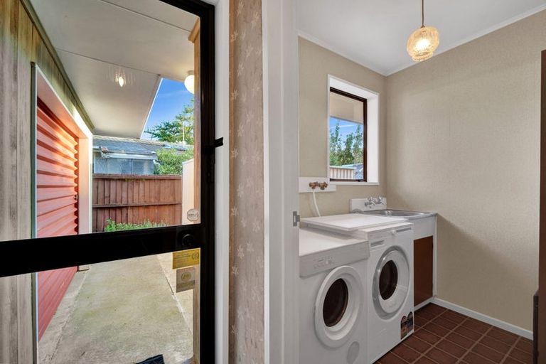 Photo of property in 287 Avonhead Road, Avonhead, Christchurch, 8042