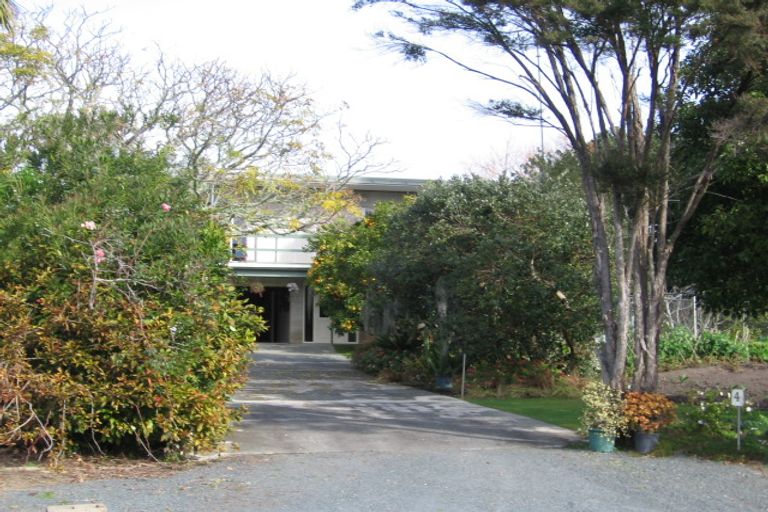 Photo of property in 4 Ferndale Avenue, Leigh, 0985